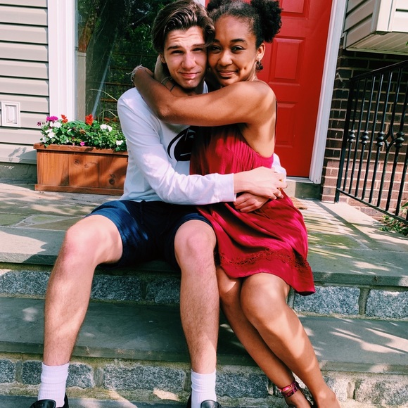 Meet your Posher, Sophia - Picture 3 of 4